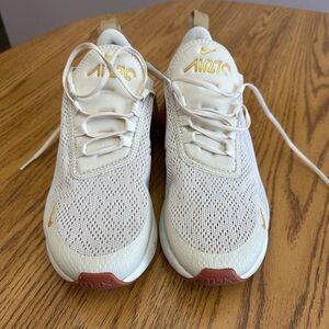 Nike Air 270 white and orange size 7 women’s shoes
